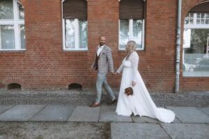 Aleksa Änderungsschneiderei und Annahme Reinigung