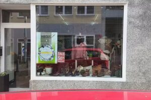 &Auml;nderungschneiderei und second-hand Hbous