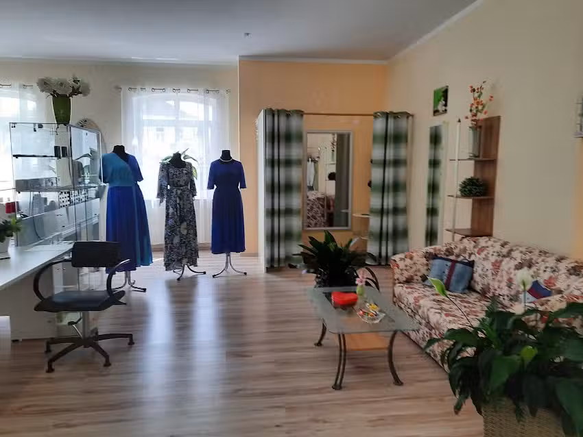 &Auml;nderungsschneiderei bei &bdquo;Elena&ldquo;