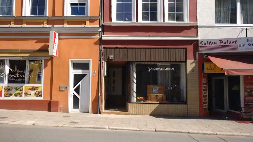 &Auml;nderungsschneiderei &ndash; Fashionservice by Marion