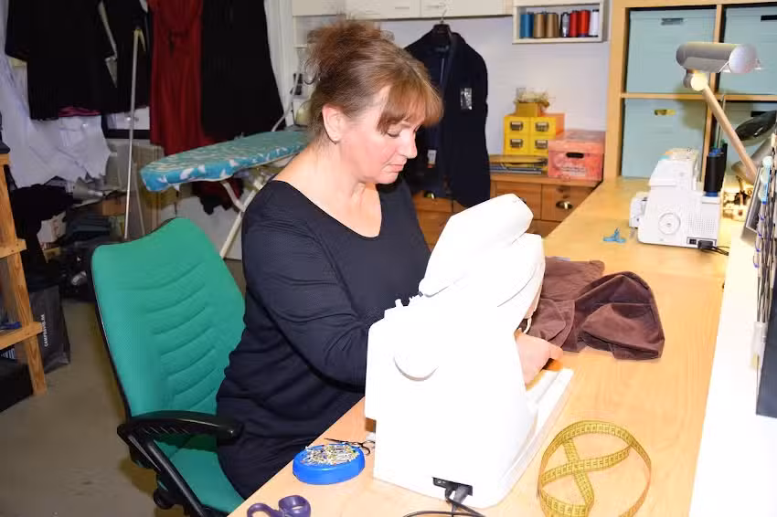 &Auml;nderungsschneiderei &ldquo;H&ouml;now-Fashion&ldquo; Kerstin Plitt (Telefon. Termin vereinbaren!)