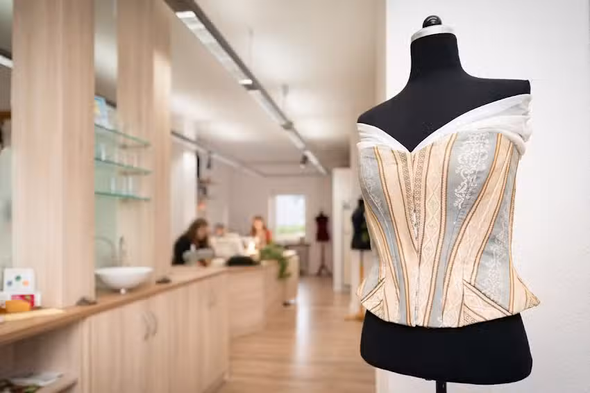 &Auml;nderungsschneiderei Liebe-Lachen-Leben | Inh. Ute Schlenger