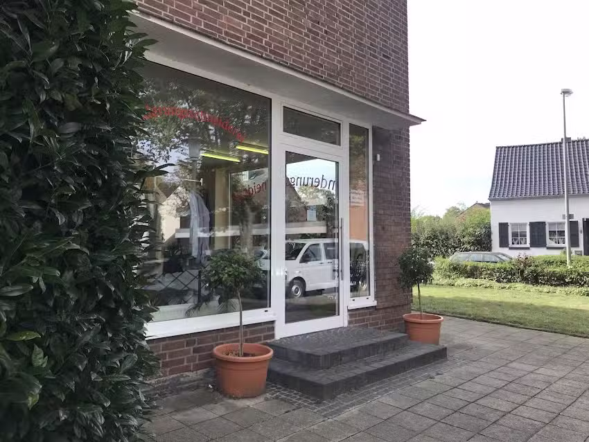 &Auml;nderungsschneiderei Panis Raŝeta Marija