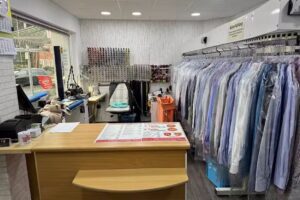 Änderungsschneiderei und Reinigung