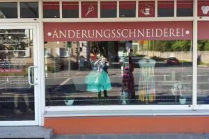 &Auml;NDERUNGSSCHNEIDEREI und REINIGUNGSANNAHMESTELLE Iryna Trifonova