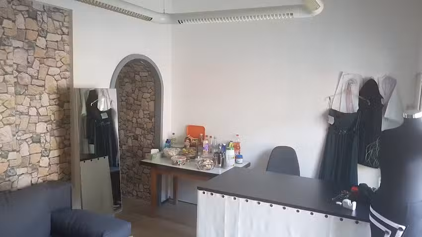 &Auml;nderungsschneiderei und textilreinigung Amiriko