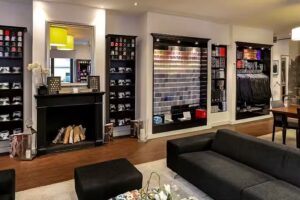 ANDREWS & MARTIN MASSANFERTIGUNGEN GmbH Ma&szlig;anz&uuml;ge, Ma&szlig;kost&uuml;me & mehr