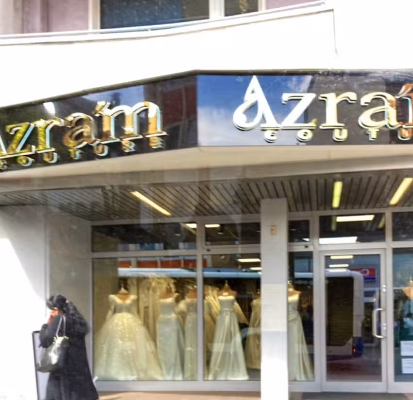 AZRAM COUTURE