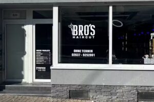 BRO’S HAIRCUT