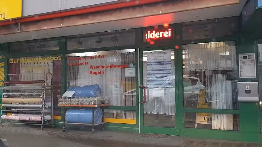 Cali&rsquo;s &Auml;nderungsschneiderei Gardinen Reinigung