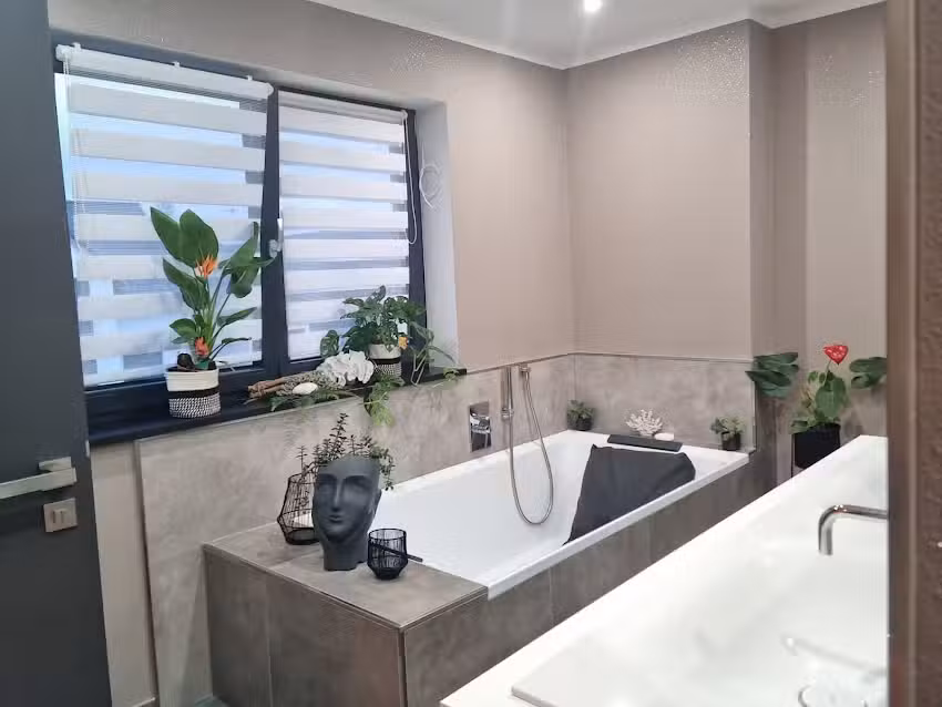 Christopher Schneider