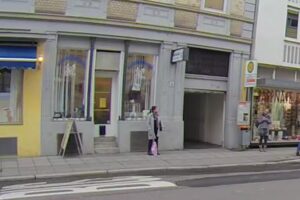 Dekeni Surasi Hamld &Auml;nderungsschneiderei