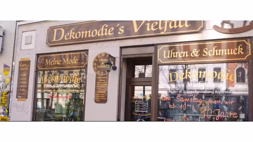 Dekomodie &ndash; Unikate f&uuml;r Schmuck und Kleidung