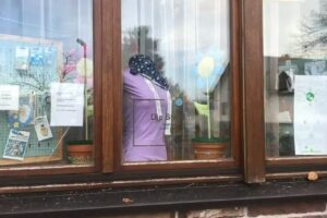 Die Stopfnadel Änderungsschneiderei Kurzwaren