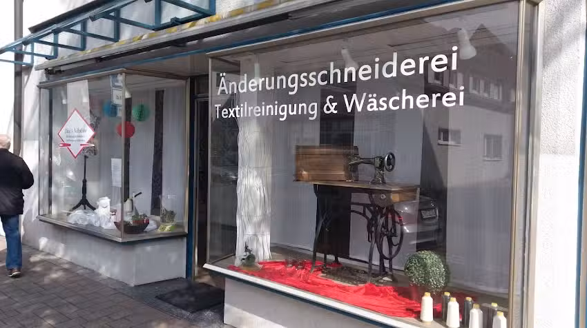 Dina&rsquo;s N&auml;hstube