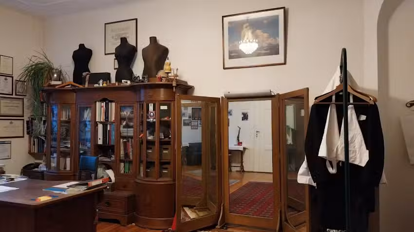 Doroth&eacute;e-Warning Schneiderei und Frackverleih