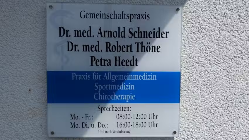 Dr.med. Arnold Schneider