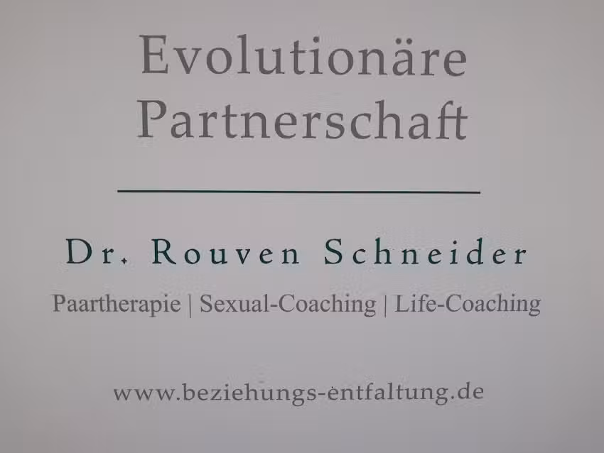 Dr. Rouven Schneider | Paartherapie & Beziehungsentfaltung