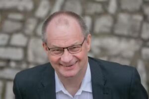 Dr. Wolfgang Schneider Finanz-Versicherungs-Makler