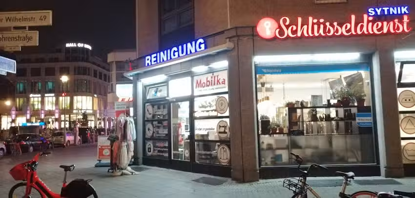 DRESS WERK EXPRESS Reinigung W&auml;scherei &Auml;nderungsschneiderei Schl&uuml;sseldienst Autoschl&uuml;ssel Schuhreparatur Teppich