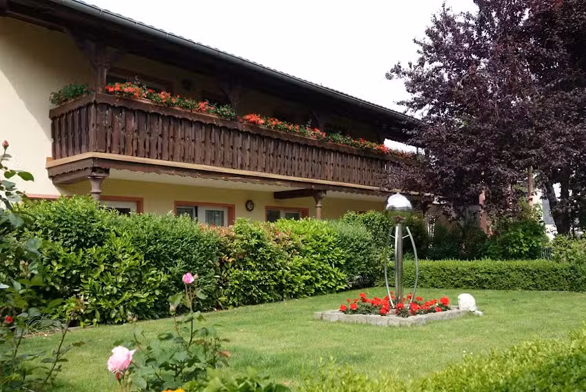 G&auml;stehaus Schneider