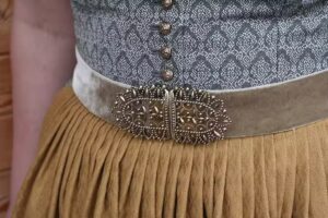 Gwand nach Maß – Theresa Gasteiger