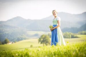 Gwandundtracht &ndash; Trachtenschneiderei Anna Haibel