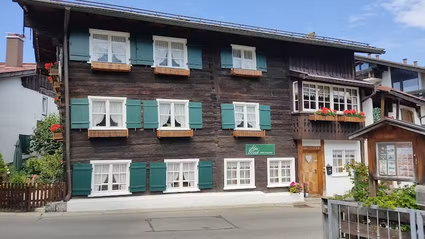 H&auml;swerk Ma&szlig;schneiderei