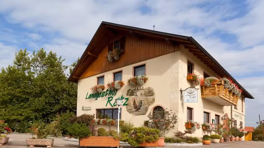 Hotel Landgasthof Ratz &ndash; Sonja Cramer & Ed Schneider