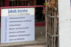 Jakob-Service. Schuh- u. Schlüsselservice, Schuhreparaturen und Änderungsschneiderei.