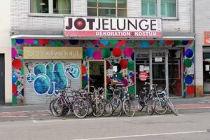 Jot Jelunge, Karneval, Kost&uuml;me und mehr