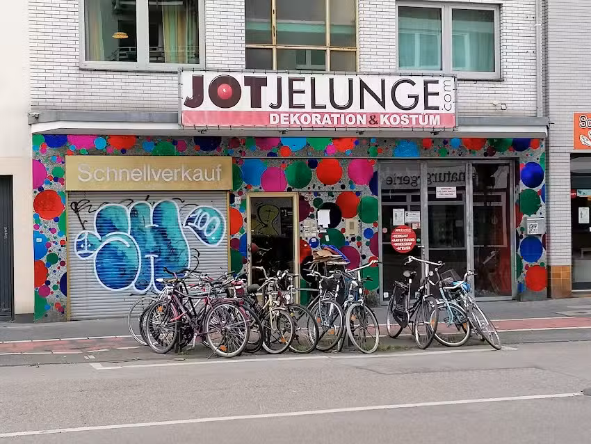 Jot Jelunge, Karneval, Kost&uuml;me und mehr