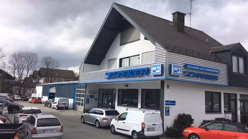 Karosserie-Schneider e.K. Unfallinstandsetzung / Lackierung