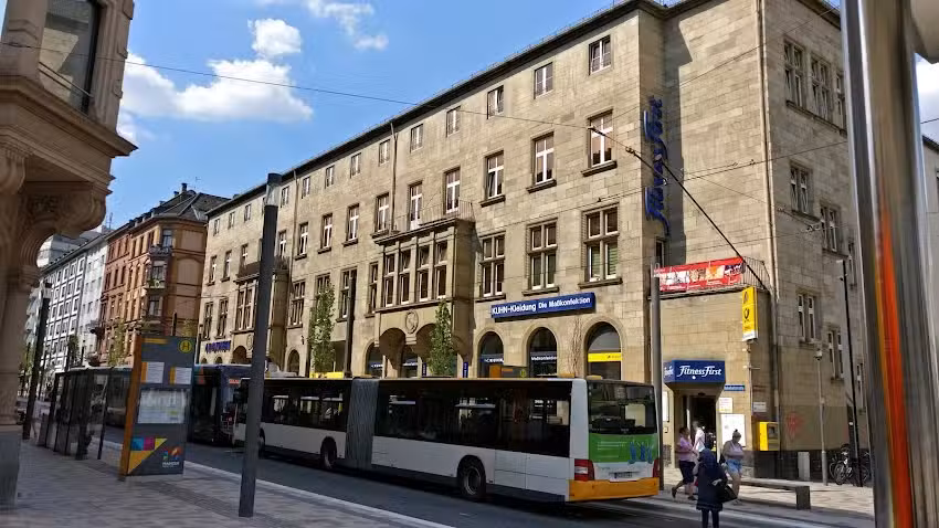 KUHN Ma&szlig;konfektion &ndash; Mainz