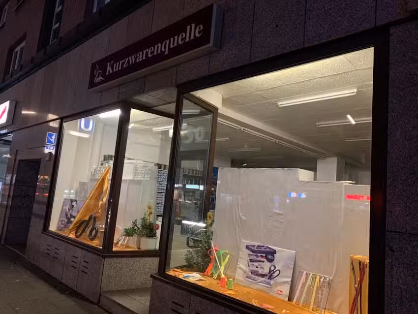 Kurzwarenquelle &ndash; Schneidereibedarf