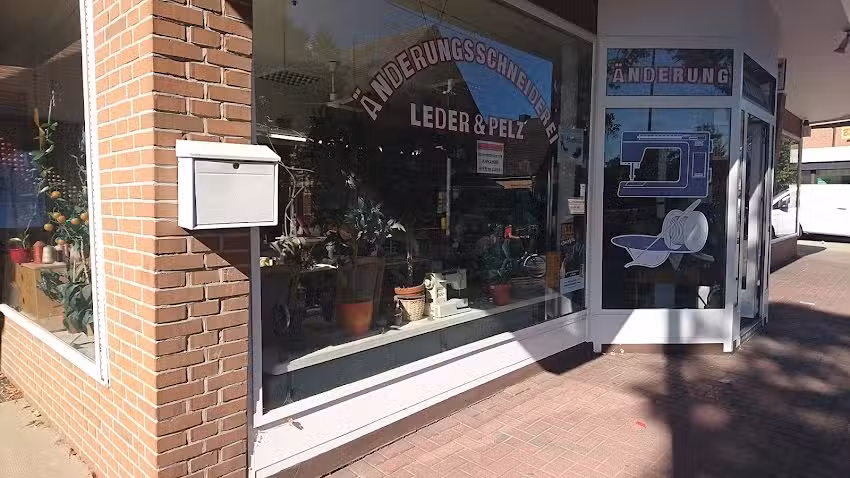 Laila Gity Abdullah-Razugi