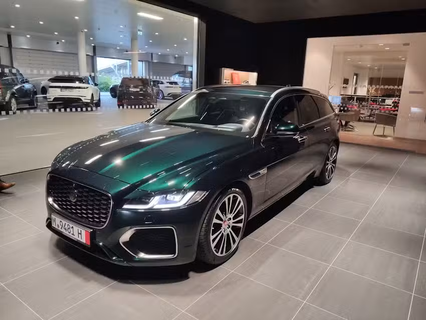 Land Rover &ndash; Auto Bierschneider British Cars GmbH & Co. KG