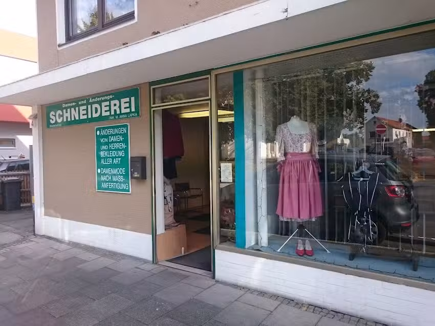 Margit Anna Lapka, Schneidermeisterin