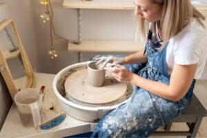 Mein Tonwerk – Keramikherstellung – by Nadine Schneider