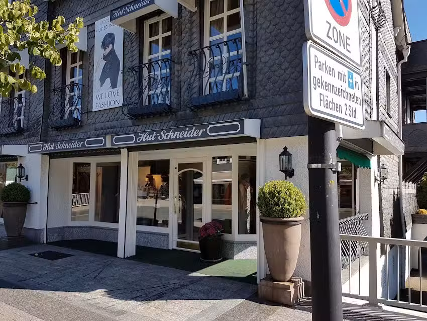 Mode -Salon-Hut-Schneider