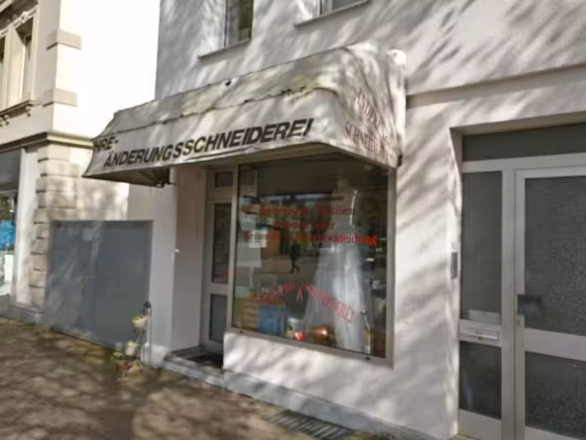 Modedesign & &Auml;nderungsschneiderei Goldene Schere