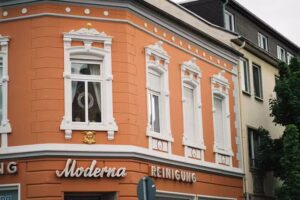 Moderna Textilreinigung und &Auml;nderungsschneiderei