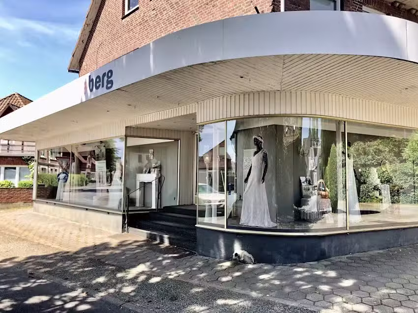mona berg | Brautkleider & Brautmoden bei Hamburg