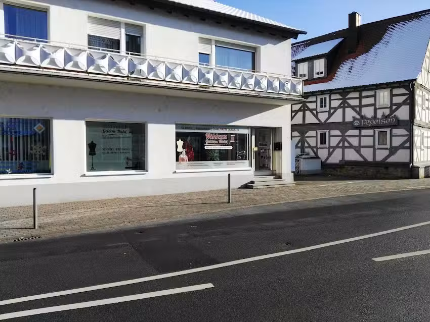 N&auml;hhaus Goldene Nadel