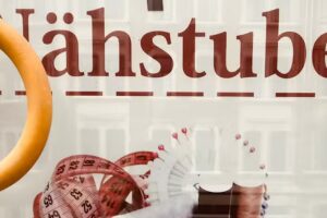 N&auml;hstube /Ma&szlig;schneiderei/ &Auml;nderungsschneiderei/N&auml;hkurse