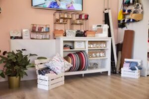 N&auml;hzimmer bunter Faden