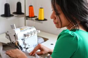 Neide Weißer, Maß- und Änderungsschneiderei