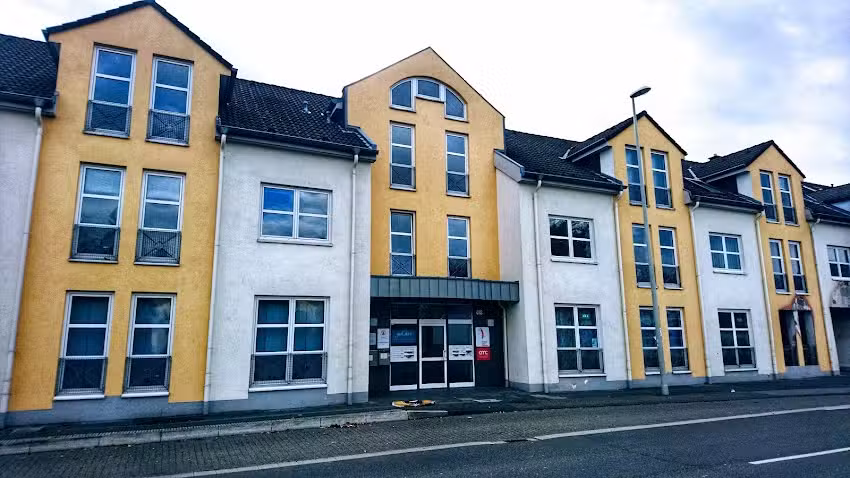 Notar Dr. Georg Schneider