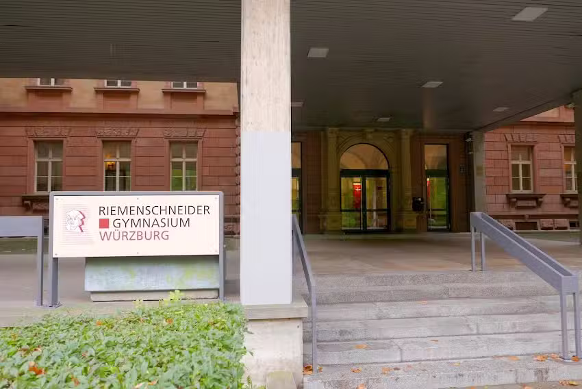 Riemenschneider-Gymnasium