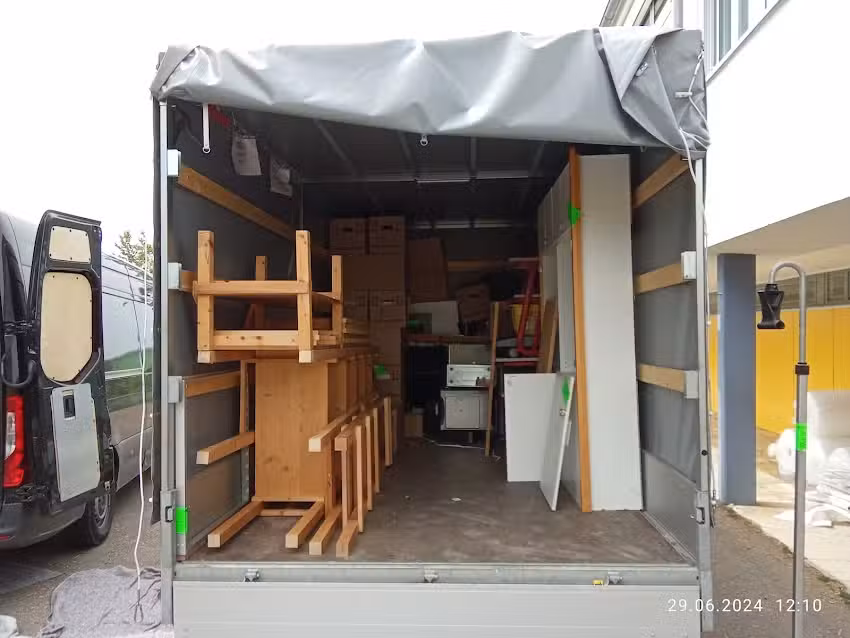 Schneider M&ouml;beltransport | Umz&uuml;ge, Entr&uuml;mpelung, Einlagerung